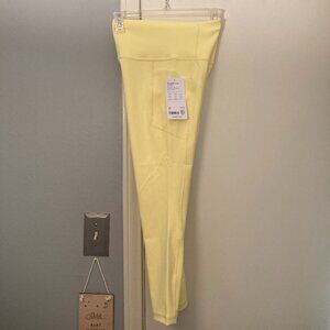 NWT Athleta salutation stash 7/8 legging,